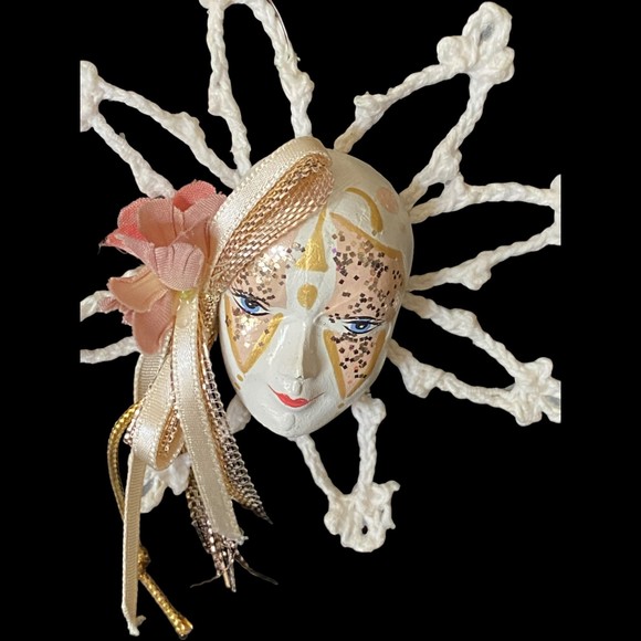 Set of 5 Christmas Ornaments Diamonds, Pearls, and Mardi Gras Crochet - Picture 7 of 7